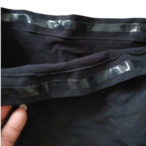 SKIMS High Waisted Brief Black Shapewear - Picture 7 of 12